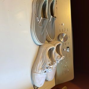 GUC Vans women’s size 9 (2 Pairs)